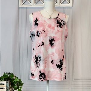 Kasper. Sleeveless blouse.